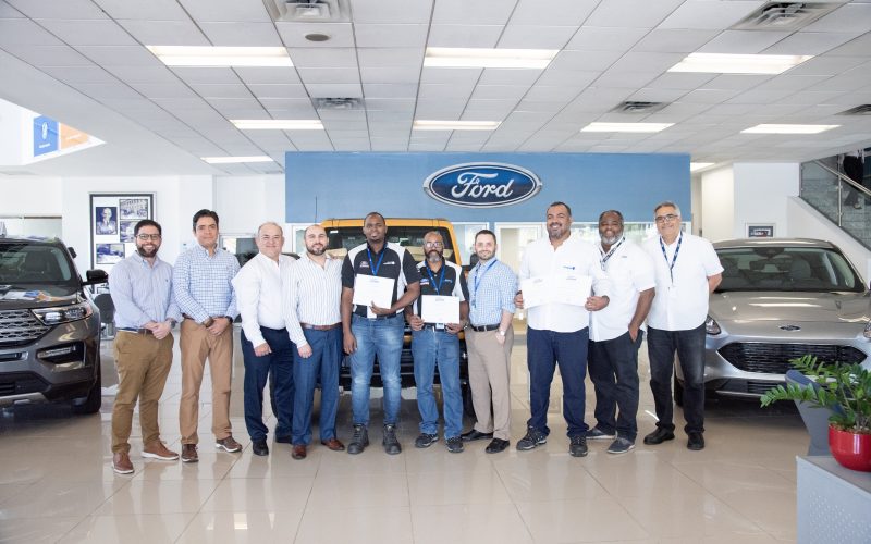 Ford realiza entrega de reconocimientos a colaboradores destacados en Grupo Viamar