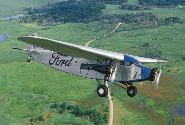 Ford Vuelve a Volar con el «Trimotor Tour»