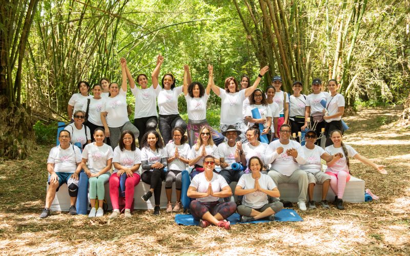 Yoga Day: Viamar realiza mañana de relajación en agradecimiento a la prensa por su 60 aniversario.