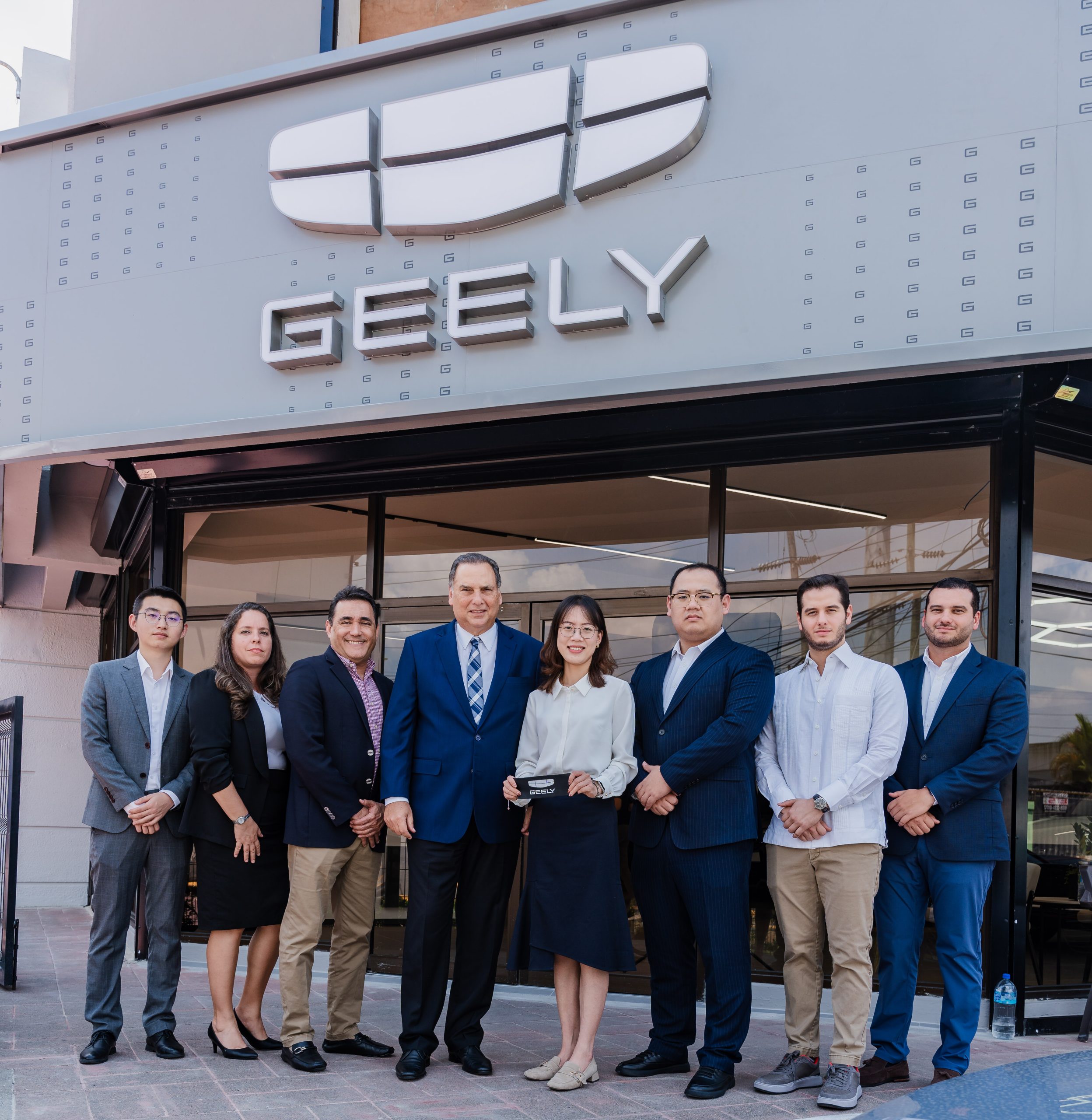 ¡Nuevo Showroom de Geely en Arroyo Hondo!