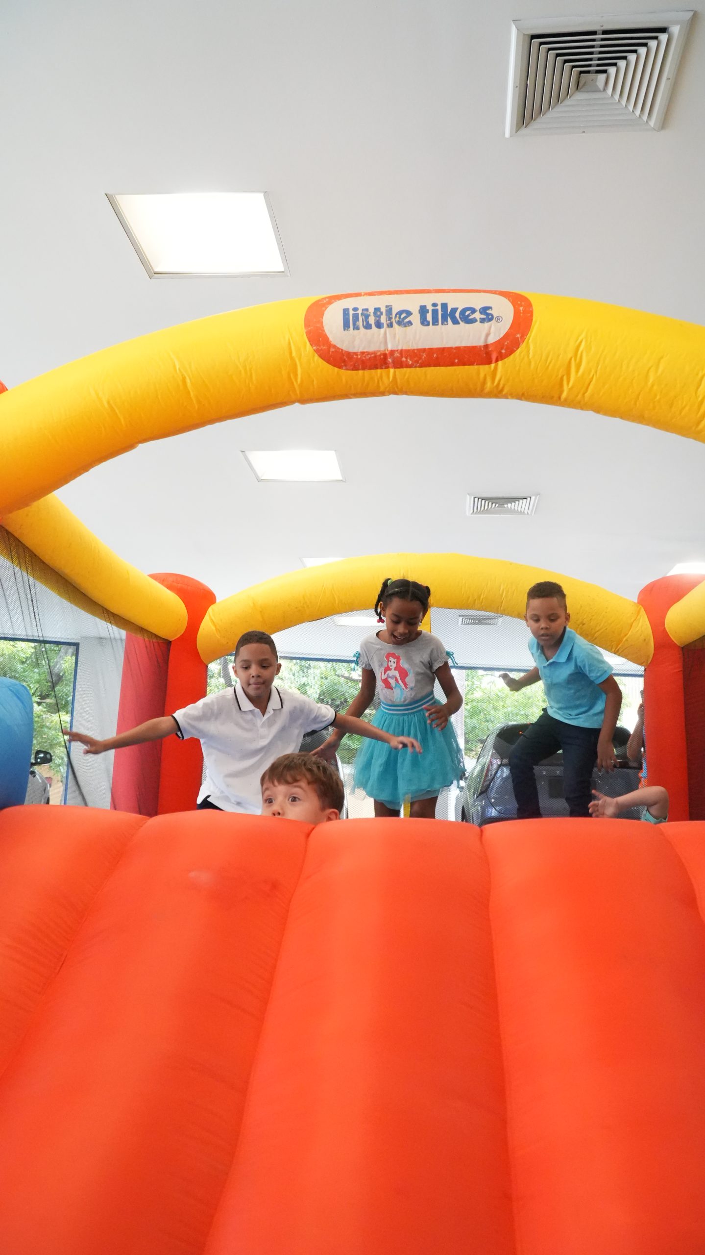 Celebrando el Día de las Madres en Riddara Dominicana: Diversión y Sorpresas para Todos.