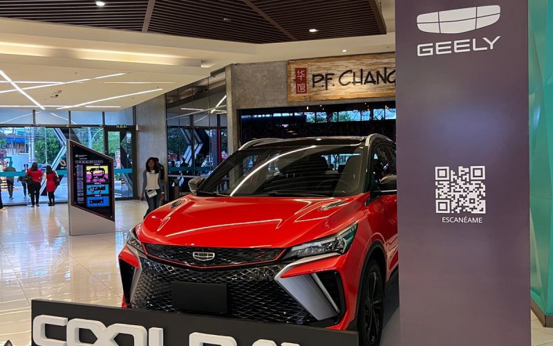 Geely Dominicana sorprende con su exhibición de la Geely Coolray en Downtown Center