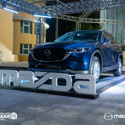 Mazda Dominicana en la obra teatral Lifting: Por más que me opere, no me encuentro