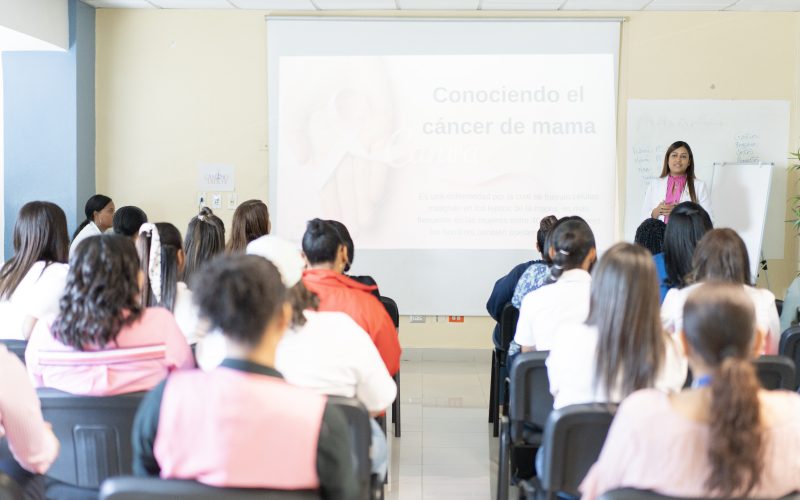 Grupo Viamar se une a la prevención del cáncer de mama, con inspiradora charla de la mano de ARS SENASA