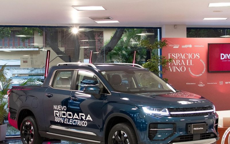 Riddara Dominicana y Arquitexto Presentan "Espacios para el Vino": Un Encuentro de Diseño, Estética y Movilidad Sostenible