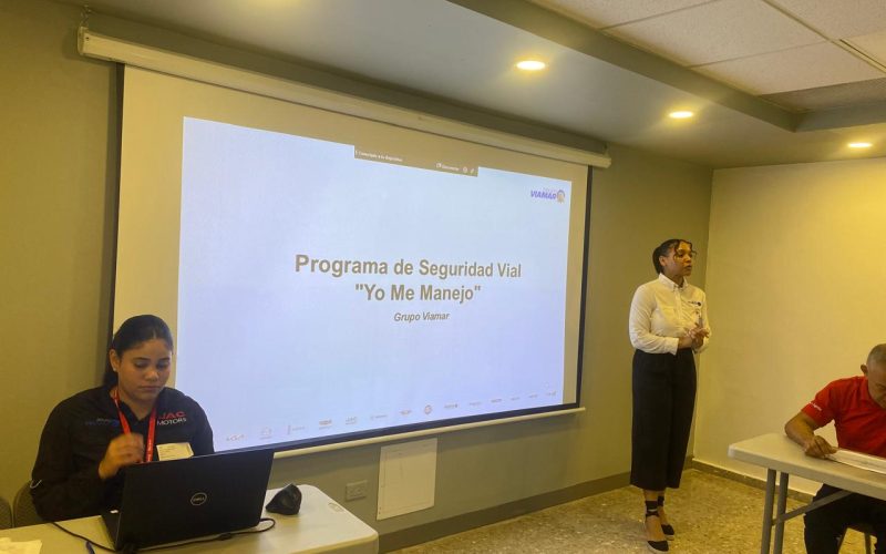 Grupo Viamar lleva su charla de seguridad vial con su campaña de "Yo Me Manejo" a Acromax Dominicana