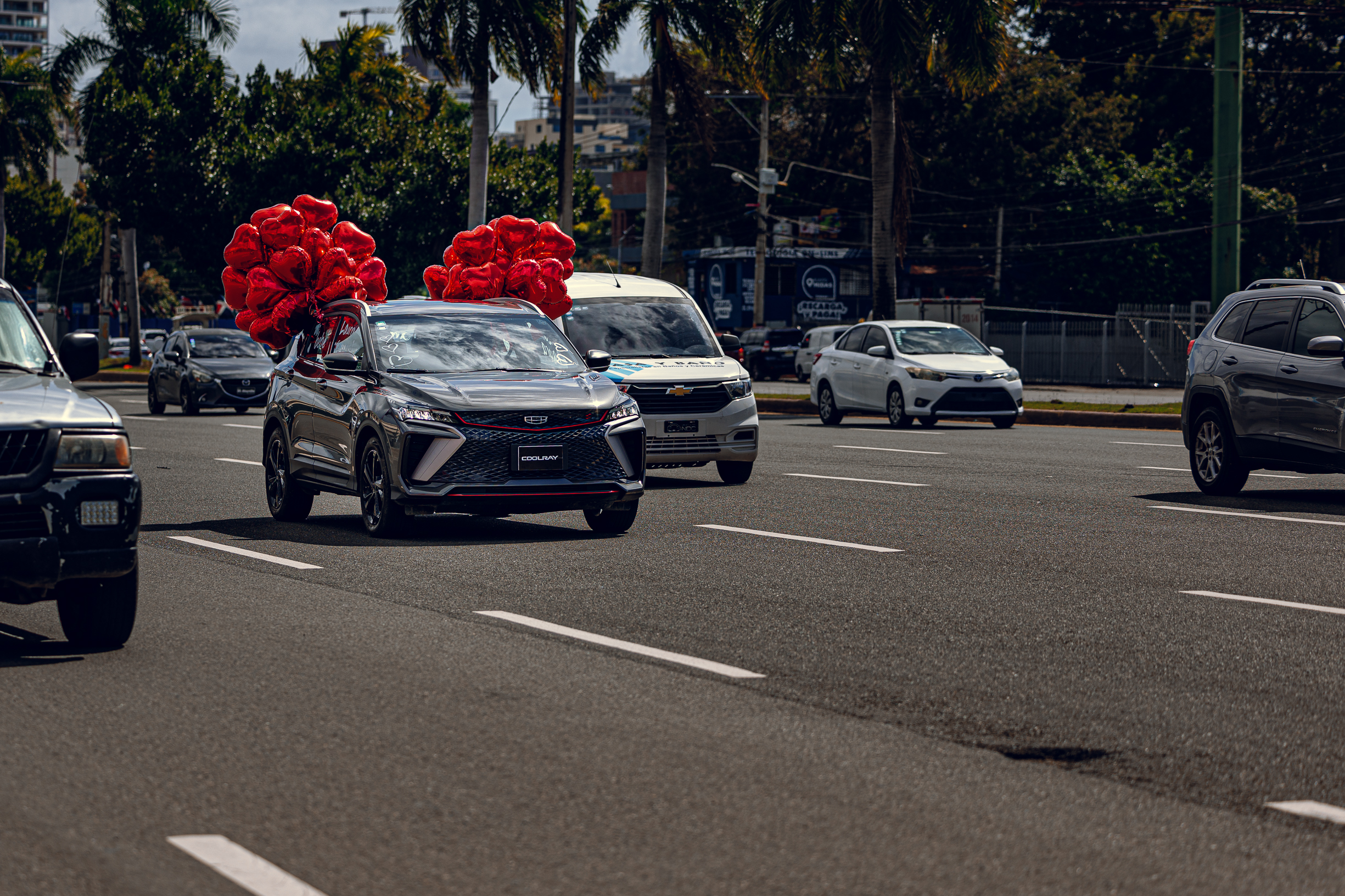 Geely Dominicana sorprende en San Valentín con una acción de marketing que captó todas las miradas