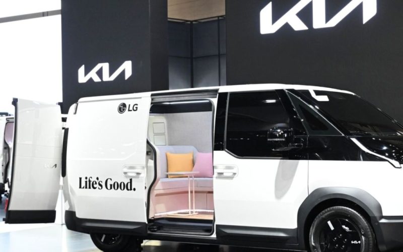KIA Y LG Electronics se asocian para presentar nuevos prototipos PBV para trabajo y ocio.