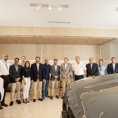 Ejecutivos del Banco BHD visitan Grupo Viamar durante la Feria Fleximóvil.