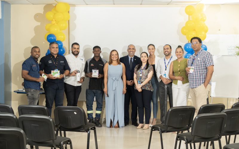 Grupo Viamar promueve conversaciones transformadoras con el taller “Masculinidad Respetuosa” en el Día del Padre.