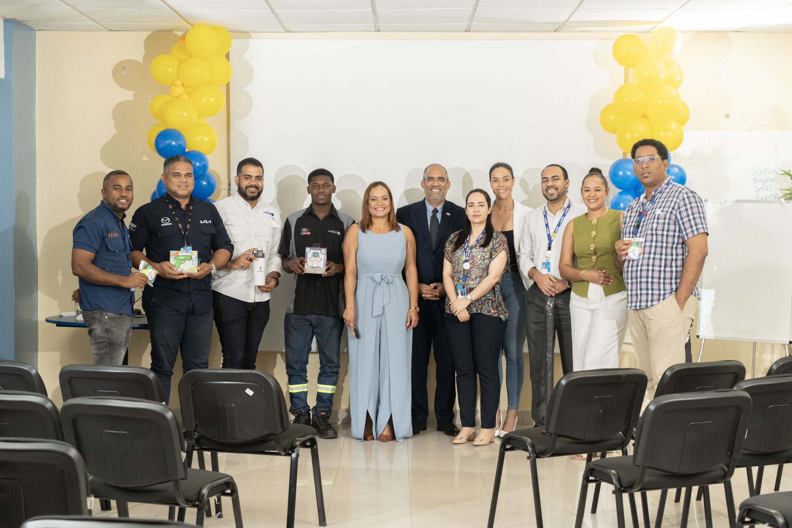 Grupo Viamar promueve conversaciones transformadoras con el taller “Masculinidad Respetuosa” en el Día del Padre.
