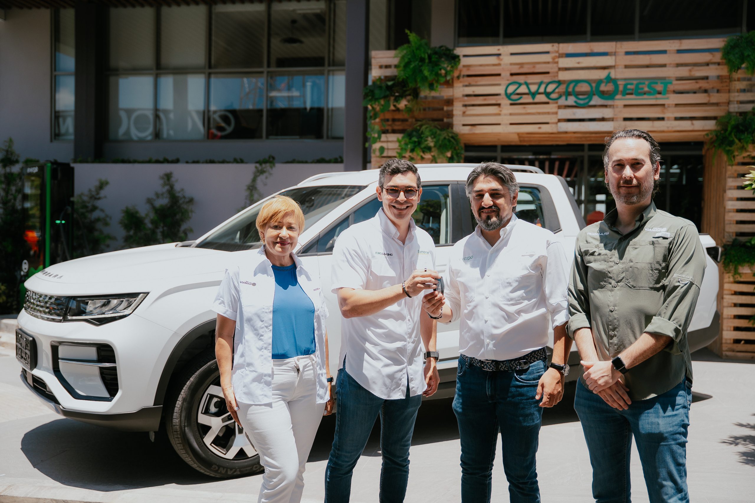 Riddara refuerza su liderazgo en movilidad eléctrica con la entrega de 18 unidades 4×4 a CEPM durante el Evergo Fest 2025
