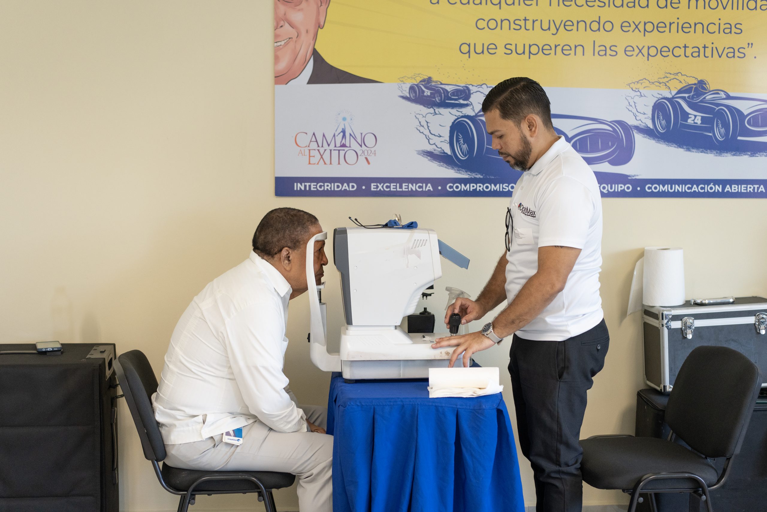 Grupo Viamar continúa con la “Ruta del Bienestar”: empleados participan en la “Optimax Jornada Visual”