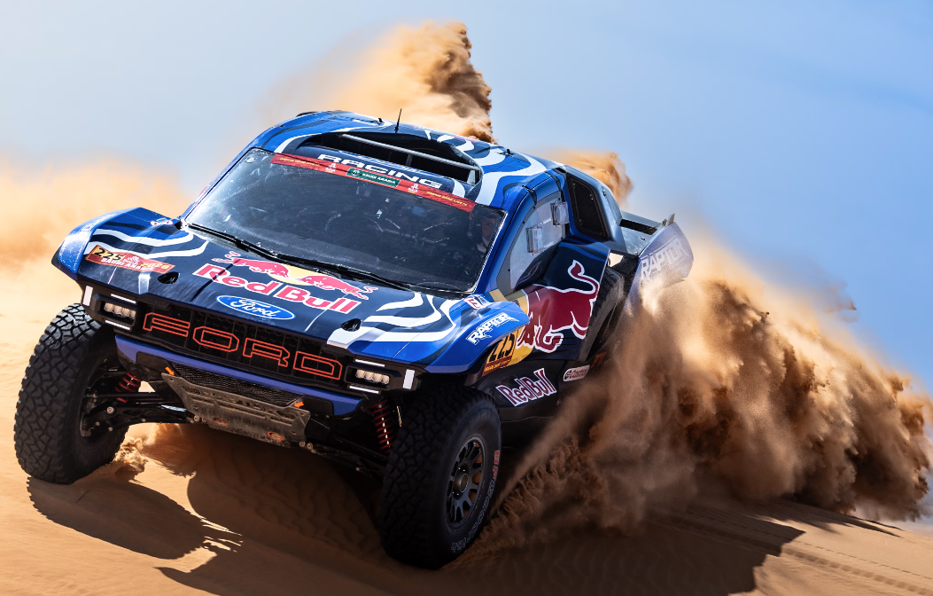 El arma de Carlos Sainz, Nani Roma y Ford para el Dakar 2026: Así es el Ford Raptor T1+ Evo