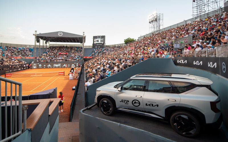 Kia reafirma su compromiso con el deporte y la innovación como patrocinador oficial del Rio Open 2026