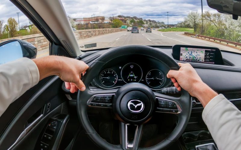 Las ventajas en materia de seguridad se acumulan gracias a las funciones de asistencia al conductor en Mazda.