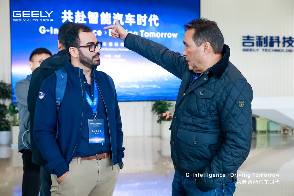 Sr. Iván Pérez, VP de Expansión y Desarrollo de Negocios de Grupo Viamar, durante la Geely Auto International Business Partner Conference 2026 en Hangzhou, China.