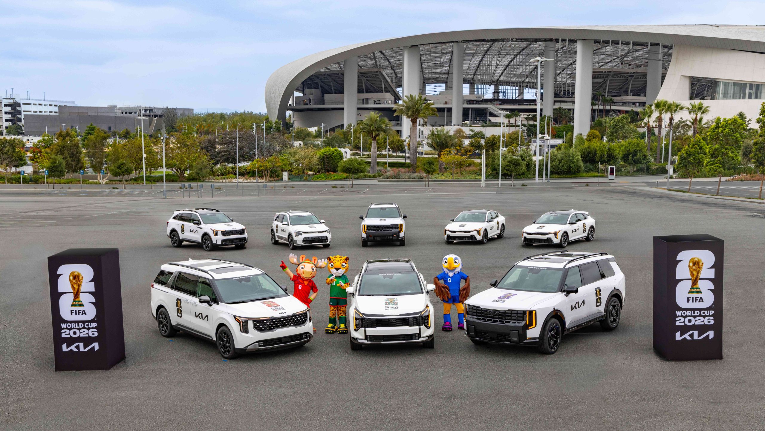 Kia marca un hito global de la Copa Mundial de la FIFA 2026™ con la entrega oficial del vehículo